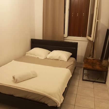 شقة Chambre Cour Fontaine  المظهر الخارجي الصورة